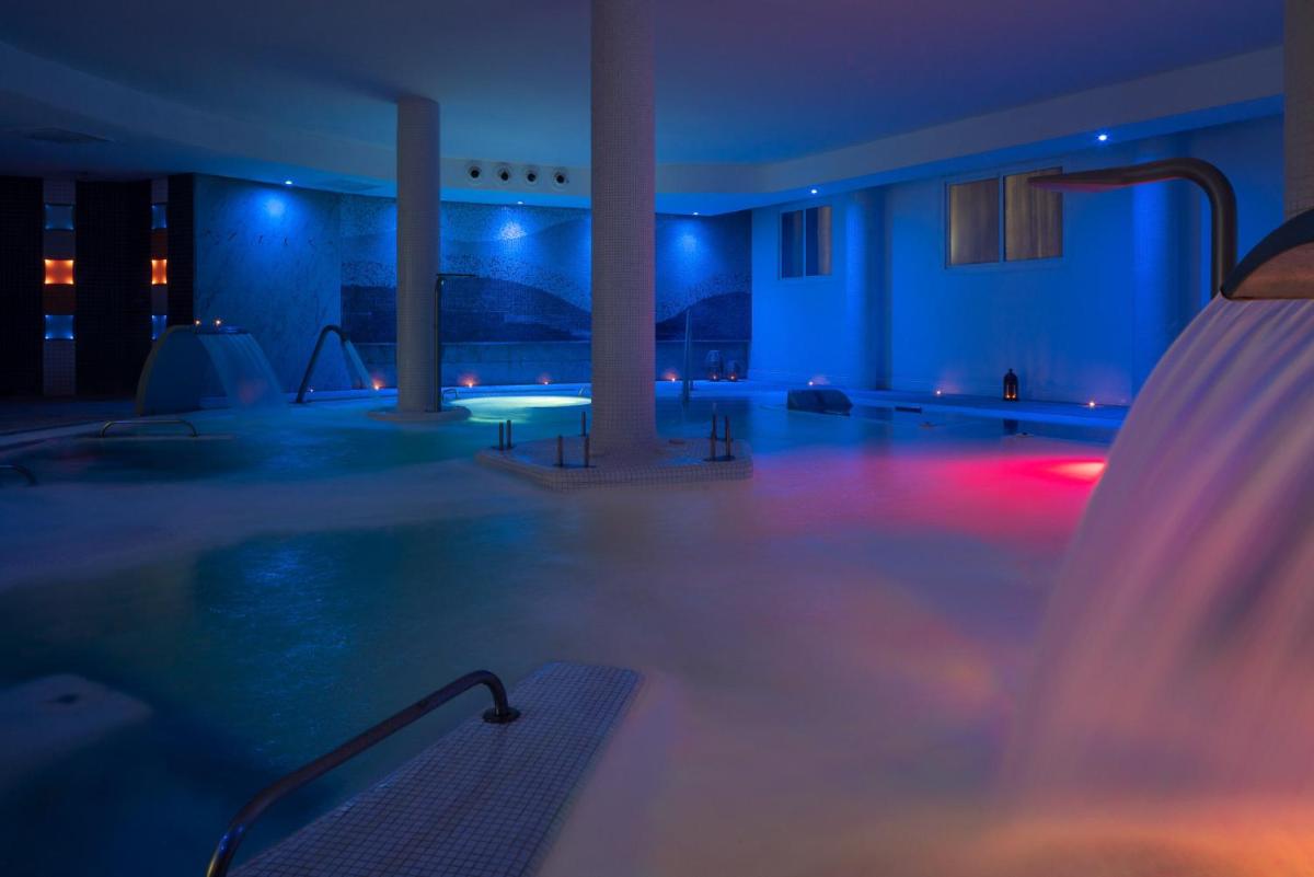 Piscina en o cerca de Exe Estepona Thalasso & Spa- Adults Only