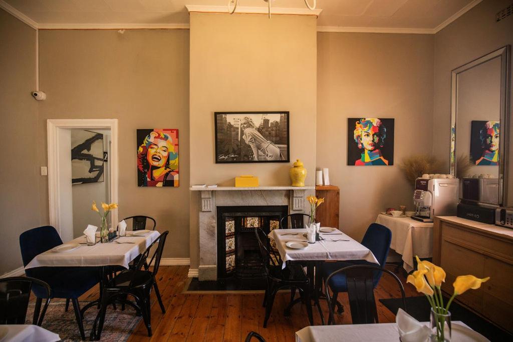 The Marilyn on Sea Point - Housity