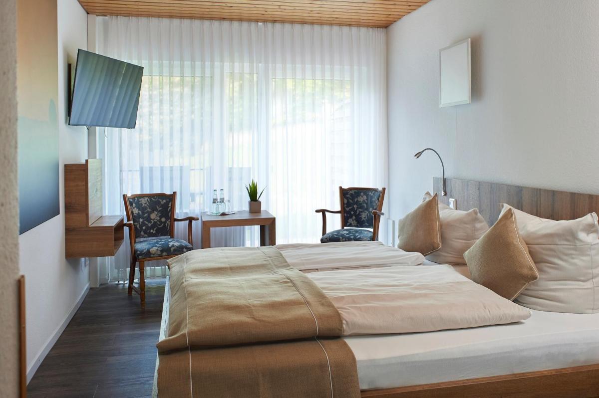 Hotel Restaurant Waldschlößchen - Housity