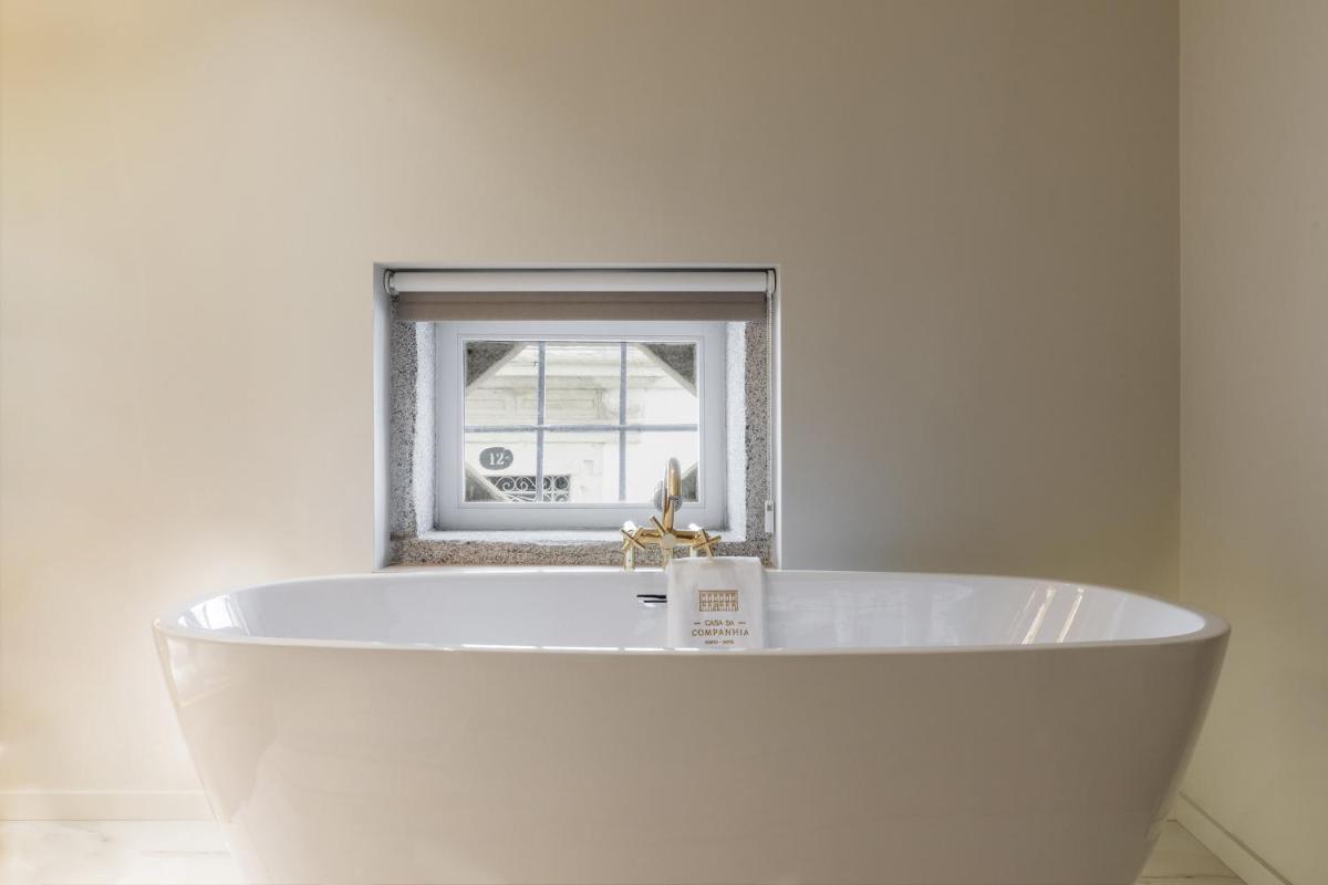 Uma casa de banho em Casa da Companhia Hotel & Spa, Vignette Collection by IHG