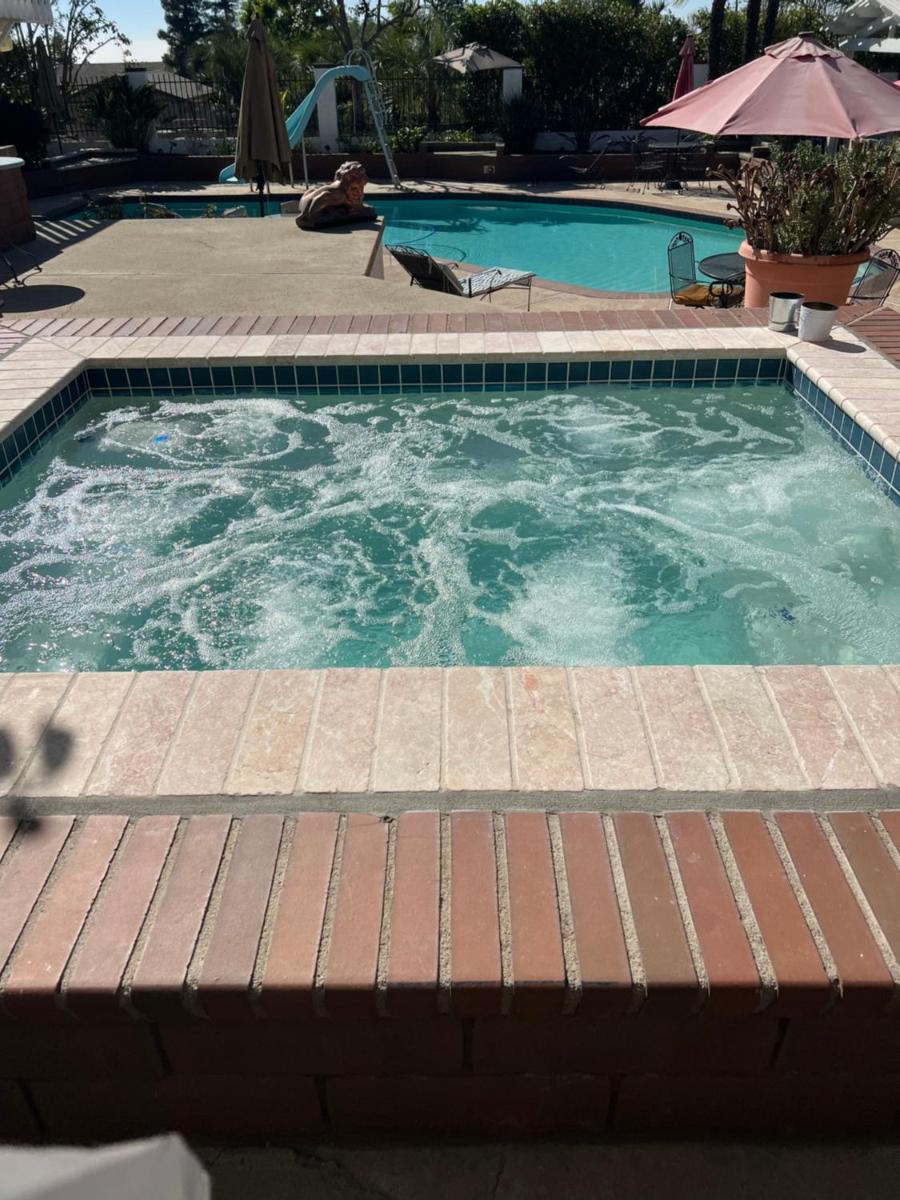 Beautiful Foothill Home - Housity