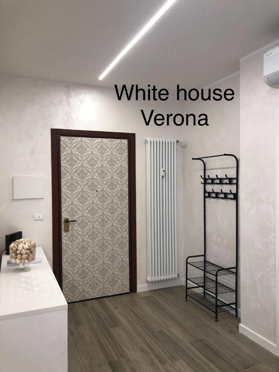 WHITE HOUSE - Housity