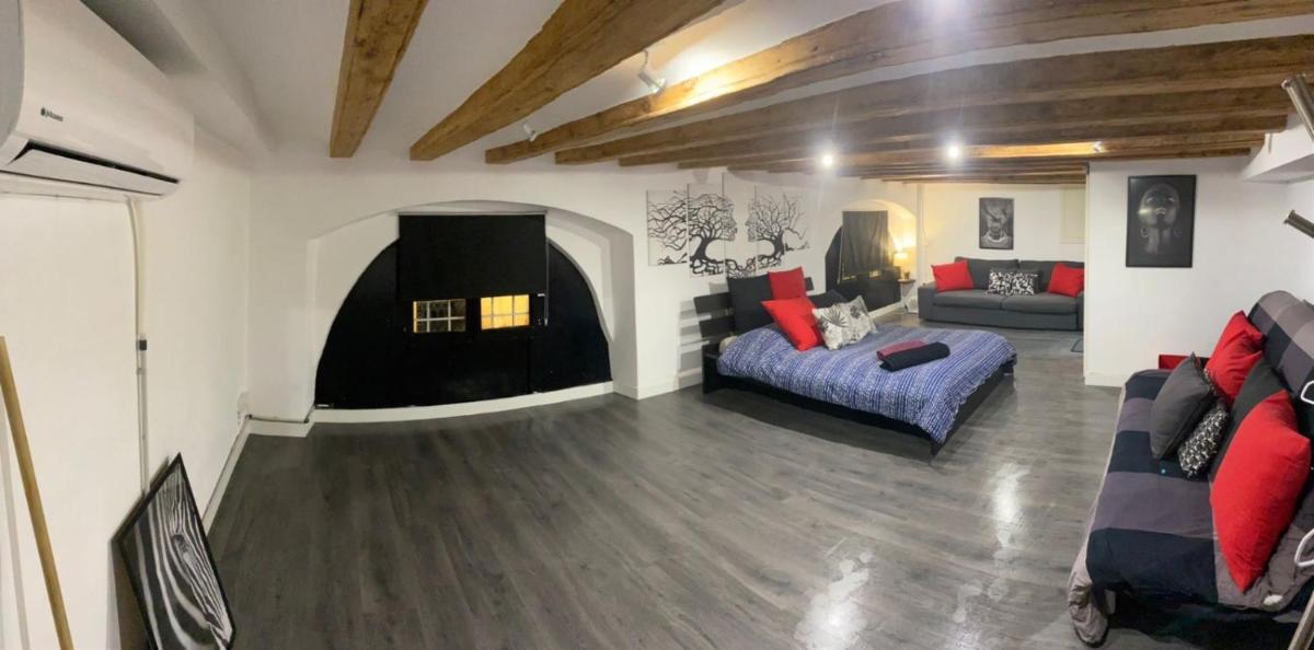 Loft No Compartido Centro de Barcelona - Housity
