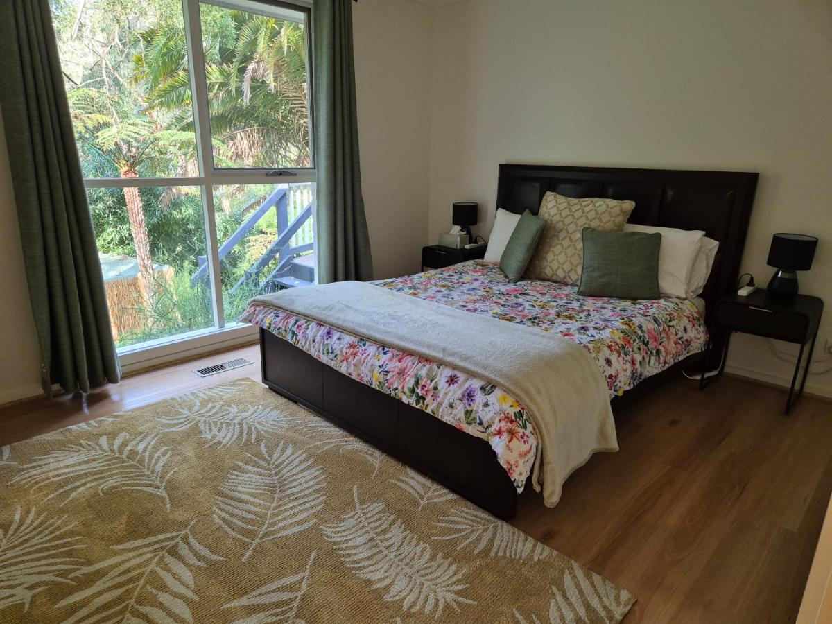 Grey Gum Getaway - Housity