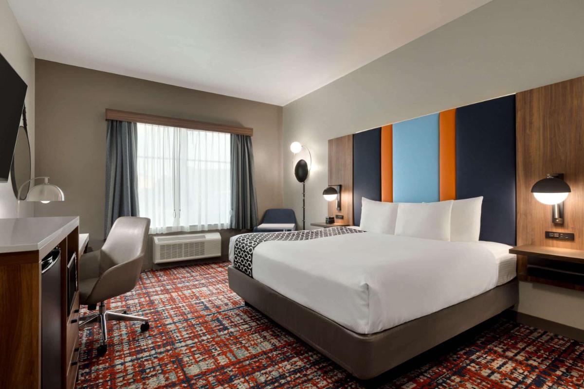 La Quinta by Wyndham Oxford - Anniston - Housity