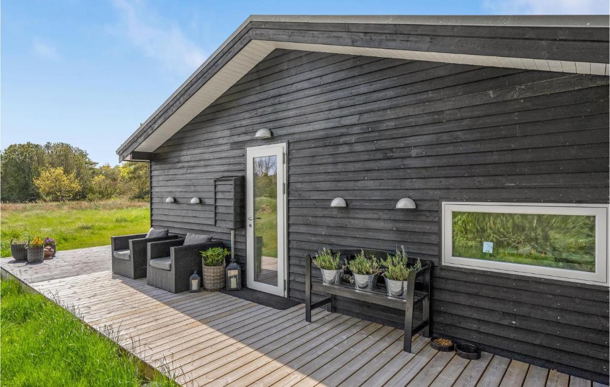 Amazing Home In Ålbæk With Kitchen - Housity