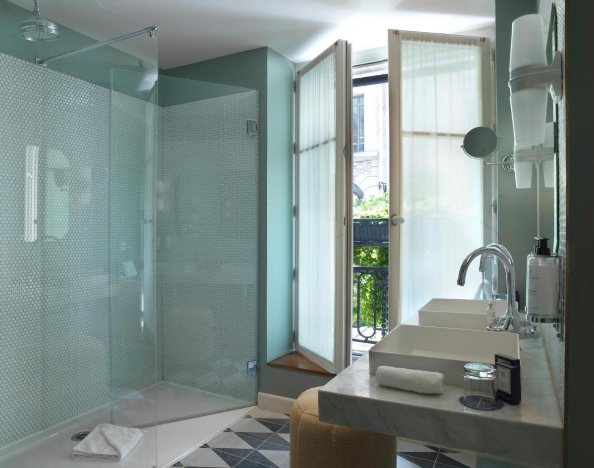 Salle de bains dans l'établissement Hotel Bachaumont