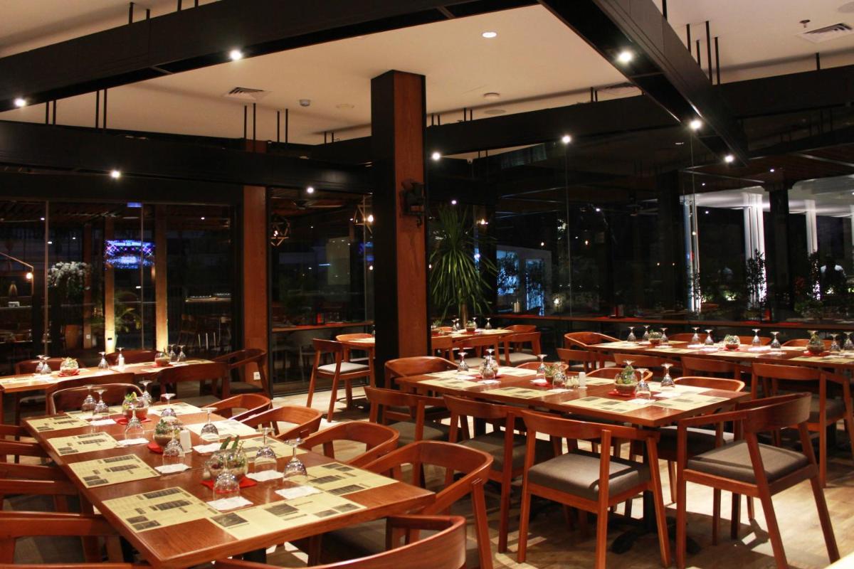 Ra Premiere Simatupang Jakarta - Housity
