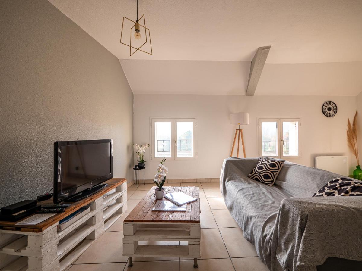 Appartement Chaleureux avec 2 grandes chambres - Housity