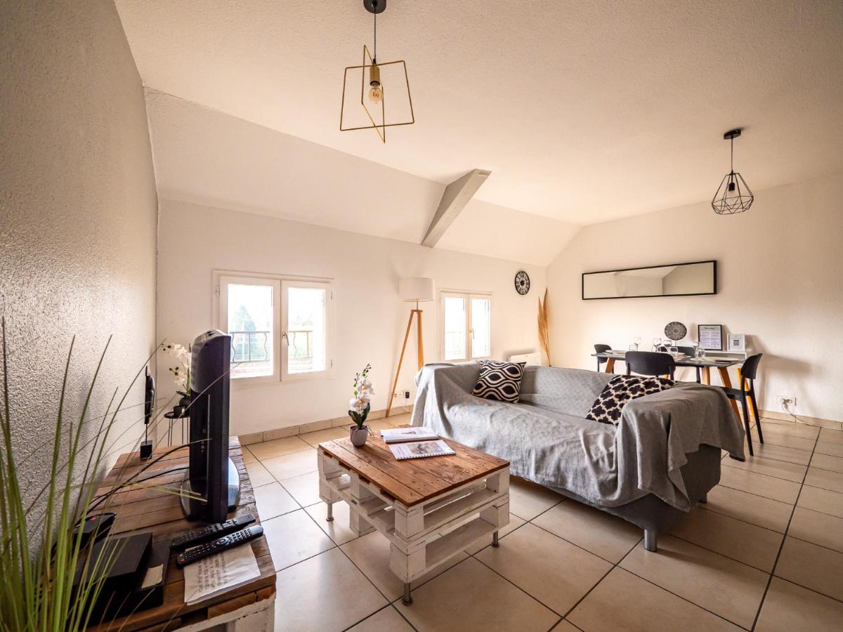 Appartement Chaleureux avec 2 grandes chambres - Housity