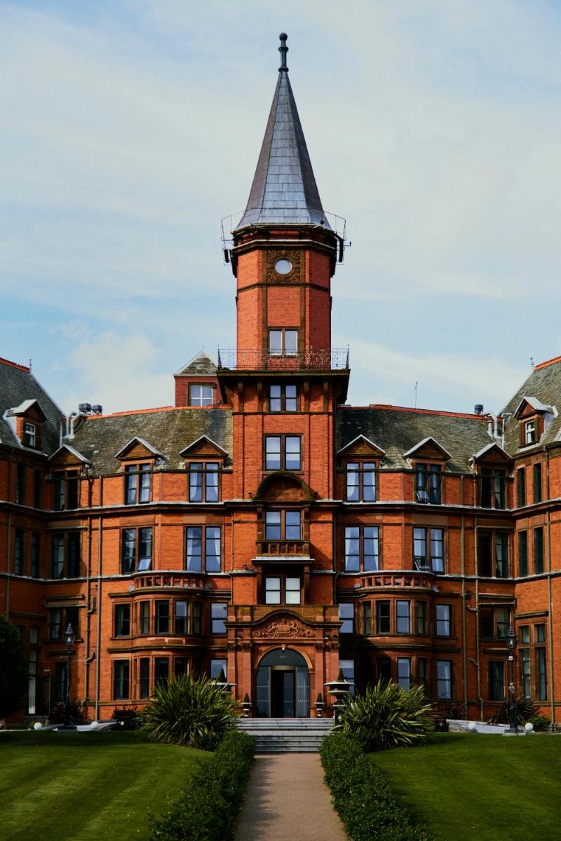 Slieve Donard - Housity