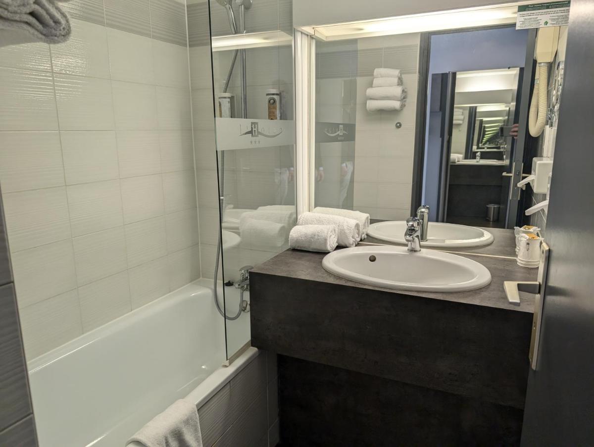 Salle de bains dans l'établissement Hotel L'Hotan