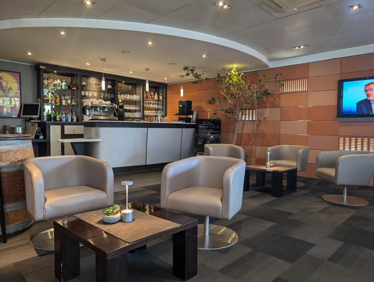 Hotel L'Hotan - Housity