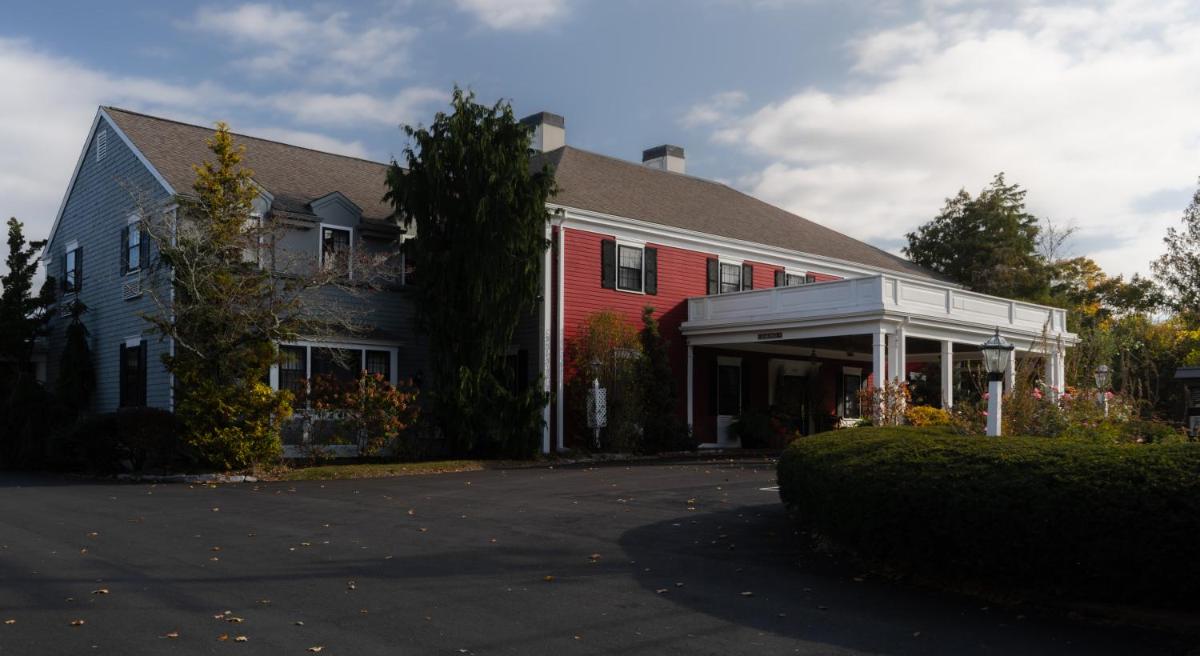 Dan'l Webster Inn and Spa - Housity