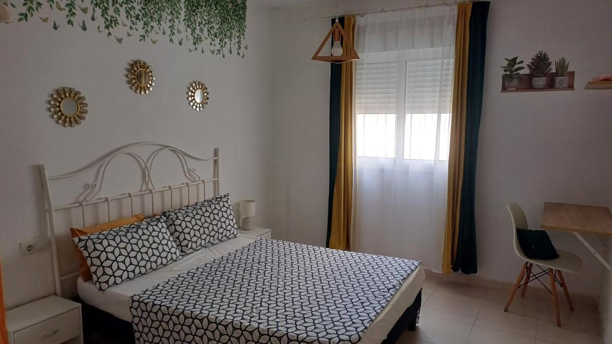 cerca plaza de Toros, 2 habitaciones - Housity