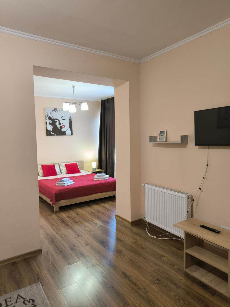 Apartments Domovik "Elegance" - Housity