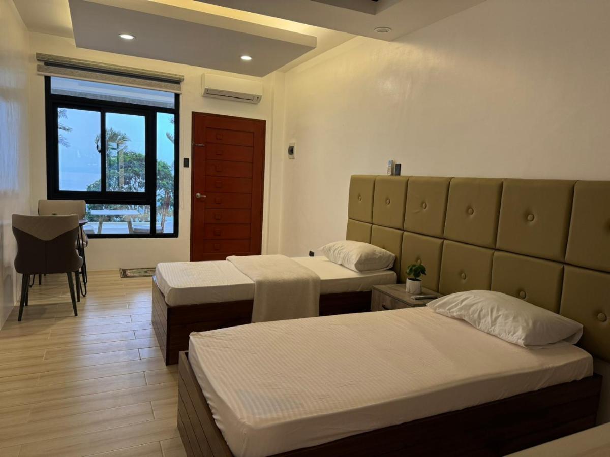Villa Lorenzo @ Caliraya Heights Resorts - Housity