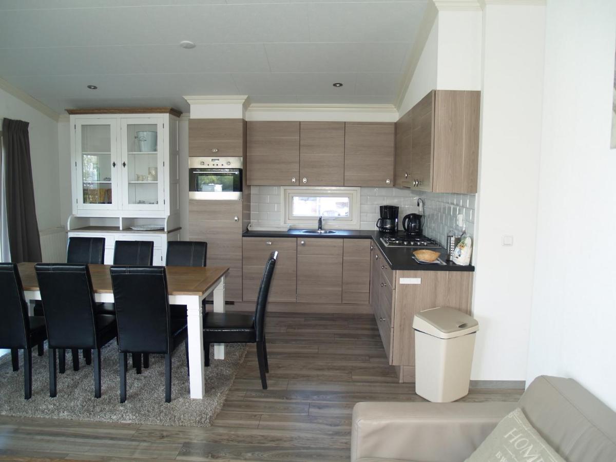 Detached chalet 30km from Maastricht - Housity