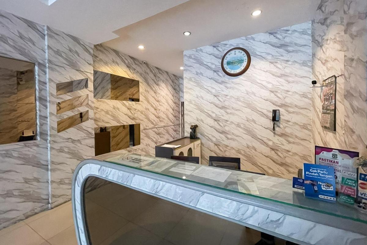 RedDoorz at Hotel Anda Pematang Siantar - Housity