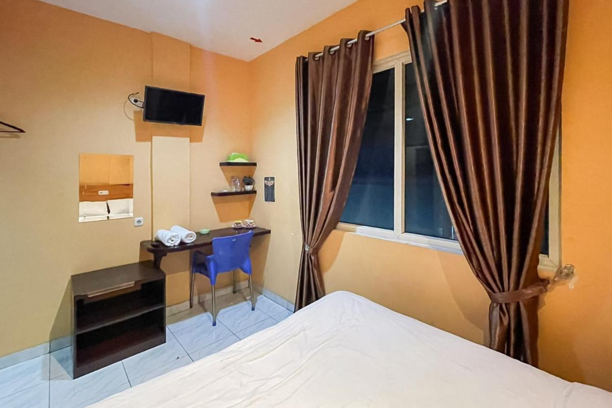 RedDoorz at Hotel Anda Pematang Siantar - Housity