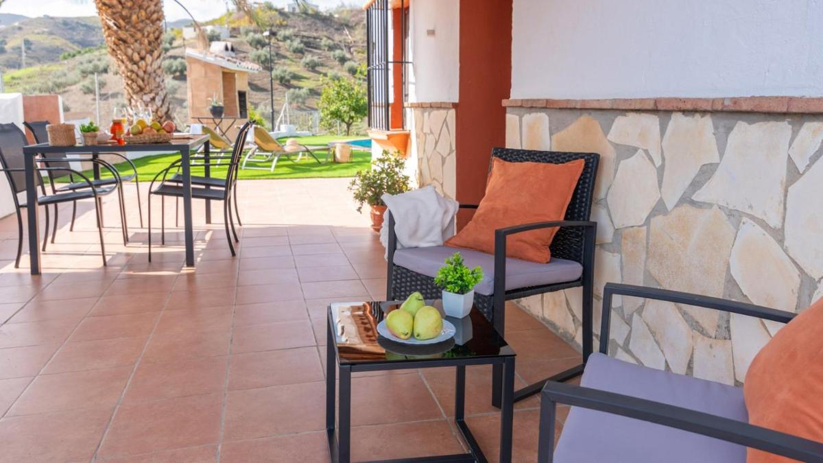 Casa Tobalo Almachar by Ruralidays - Housity