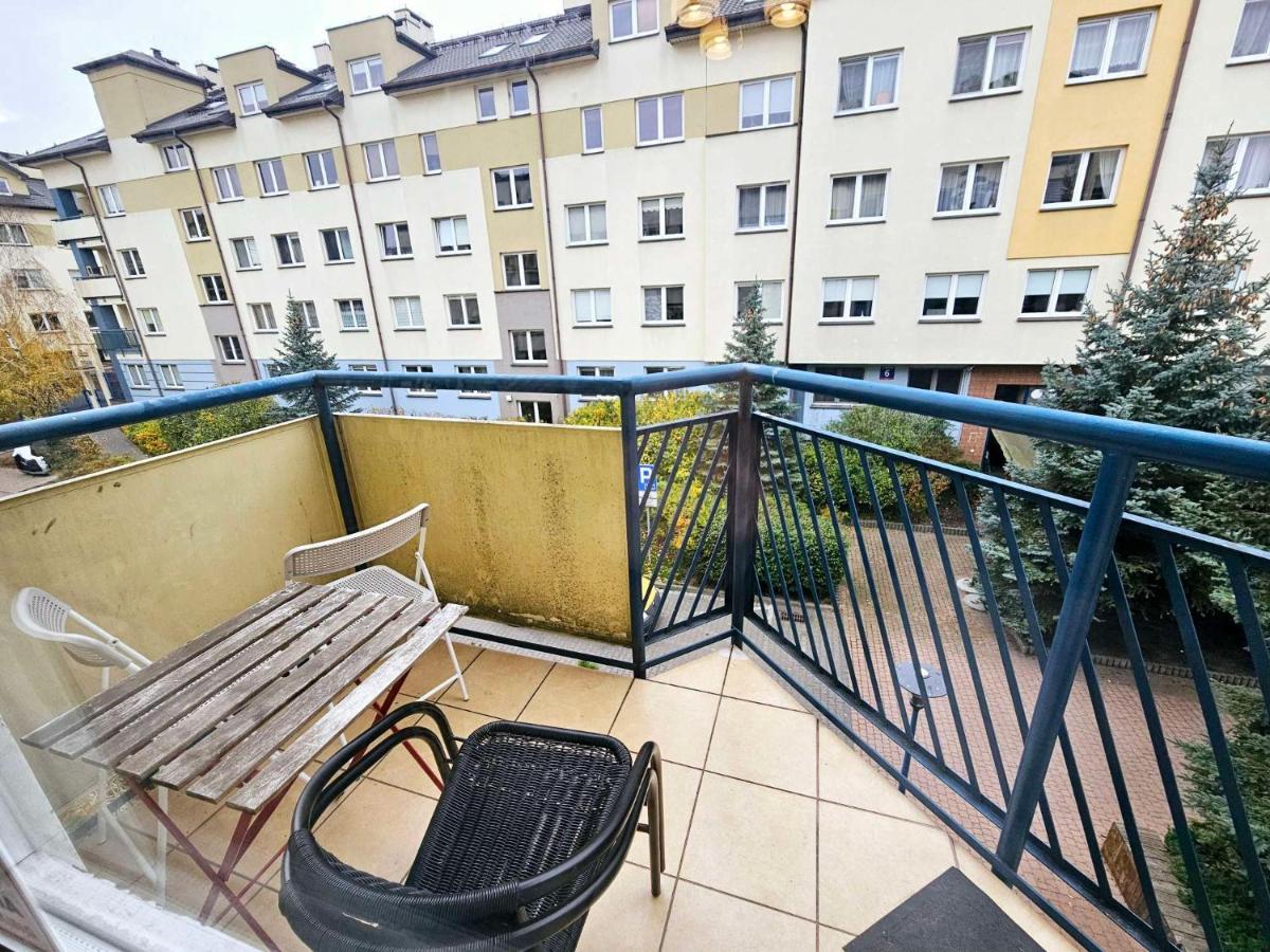 Green Kabaty Apartment 1 - Housity