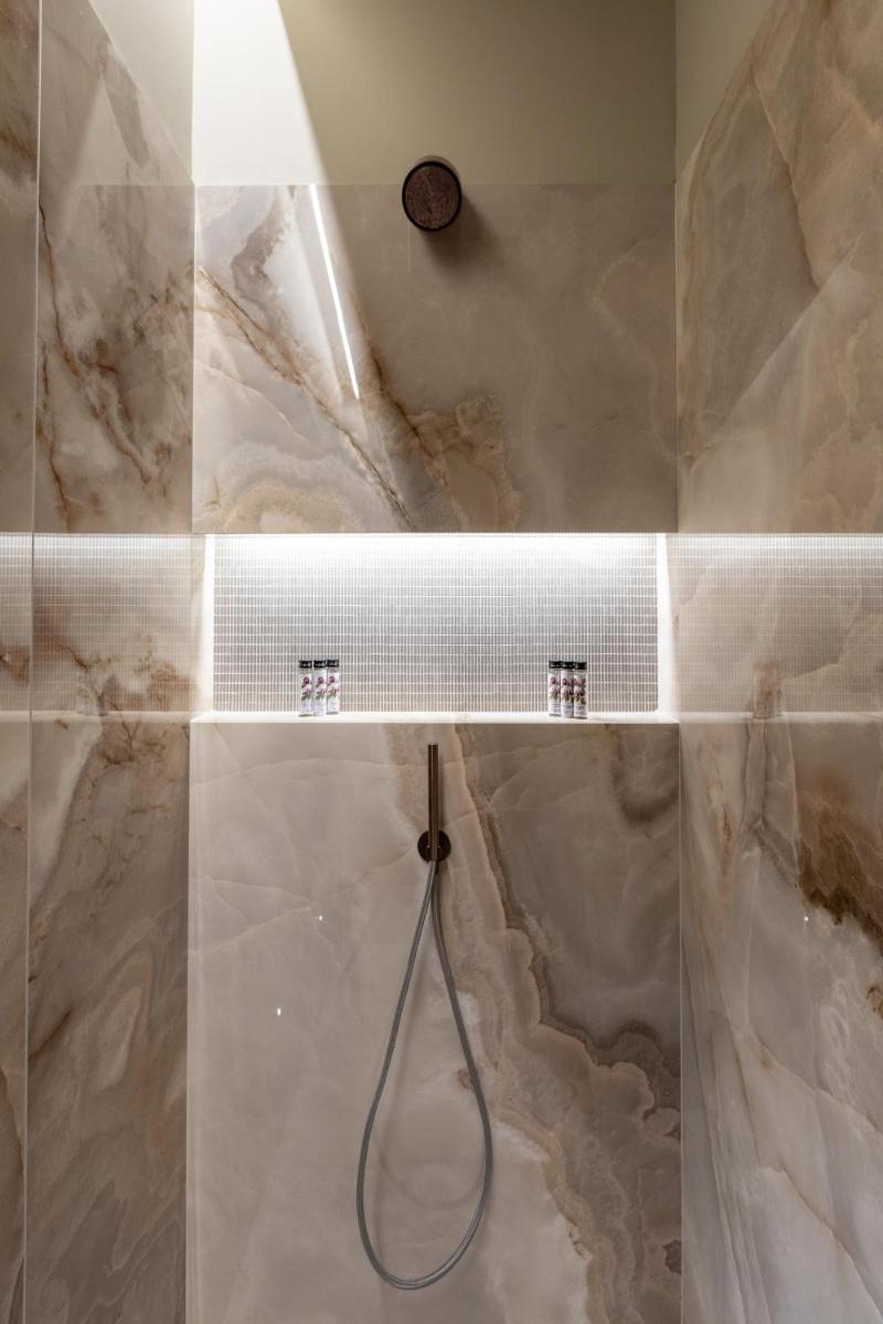 Salle de bains dans l'établissement Yndo Hôtel