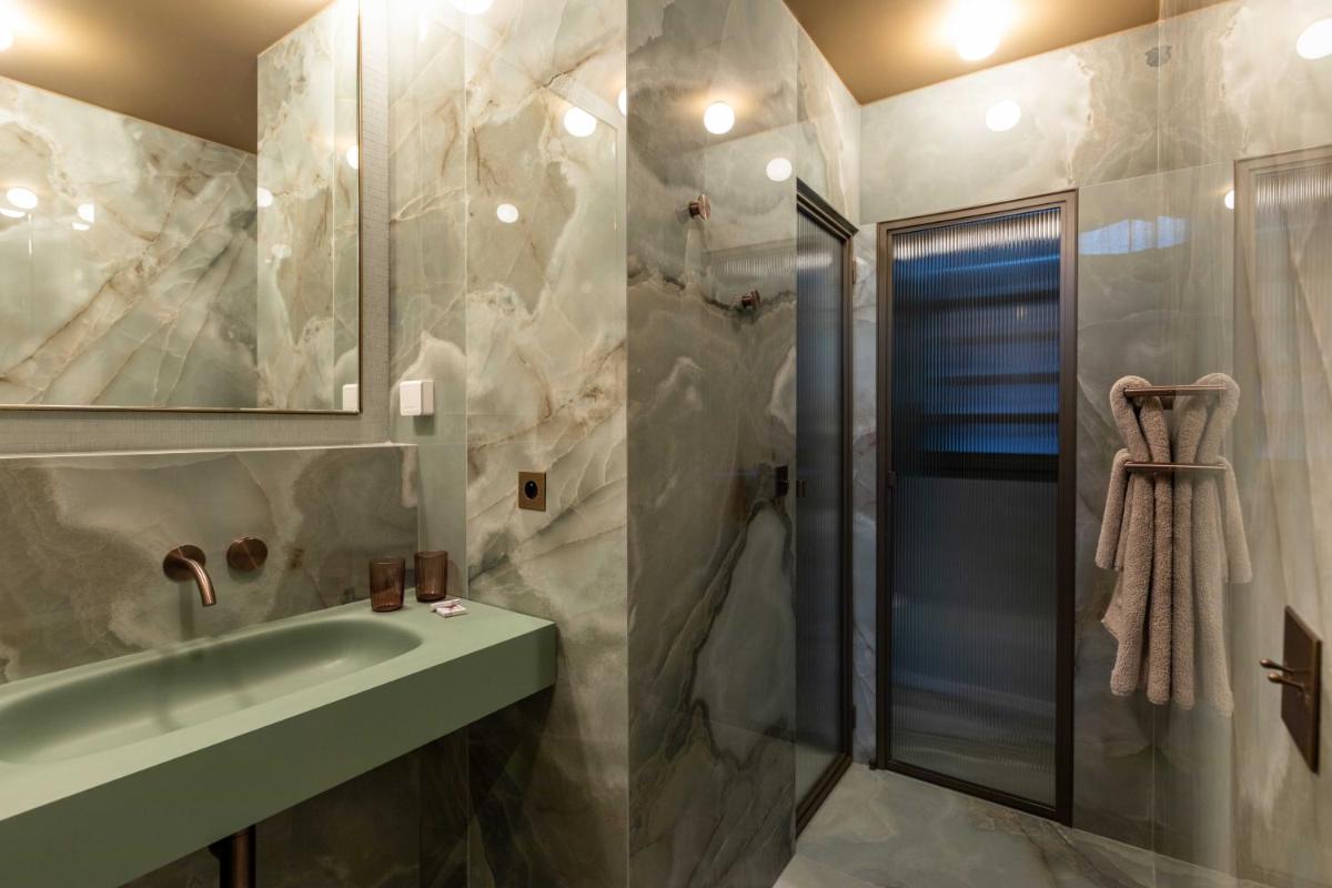Salle de bains dans l'établissement Yndo Hôtel