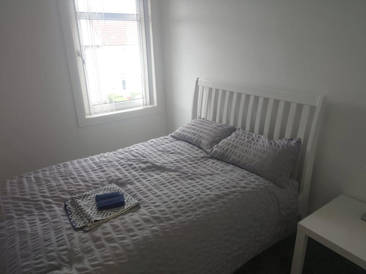 3 bedroom terraced house - Housity