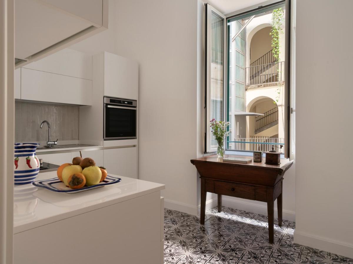 Chiaia Luxury Apartment - Housity
