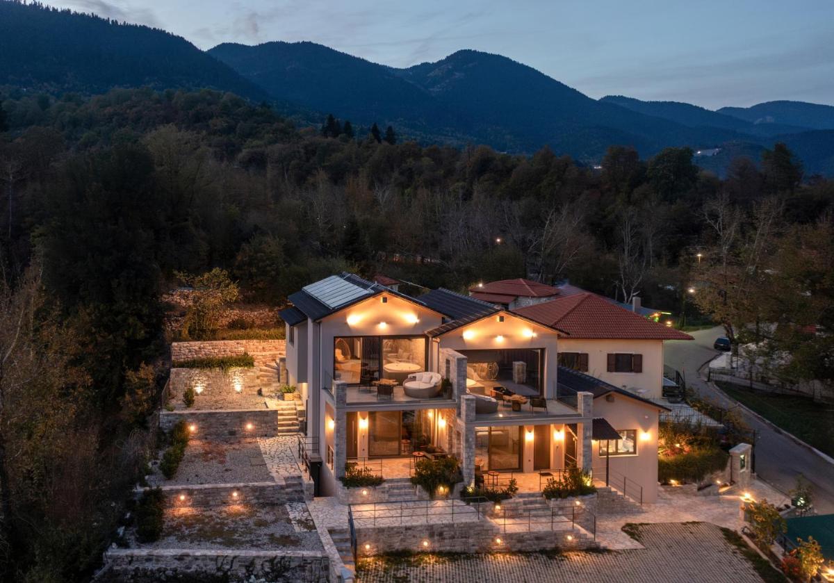 Evora Luxury Suites - Housity