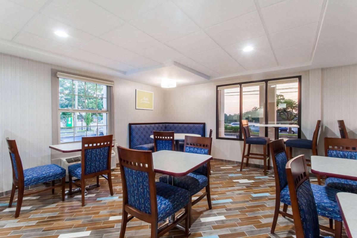 Days Inn by Wyndham Wilmington Brandywine - Housity