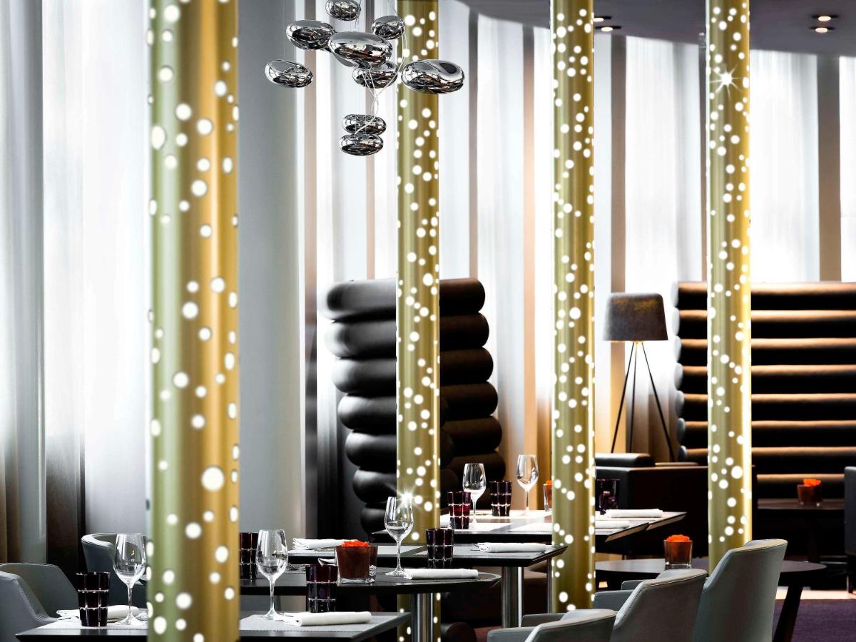Coin salon dans l'établissement Pullman Paris La Défense