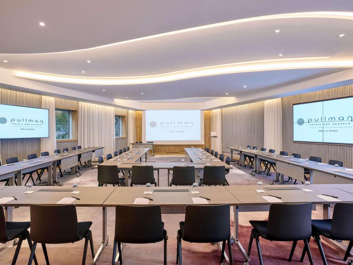 Espace de conférence ou salle de réunion dans l'établissement Pullman Paris La Défense
