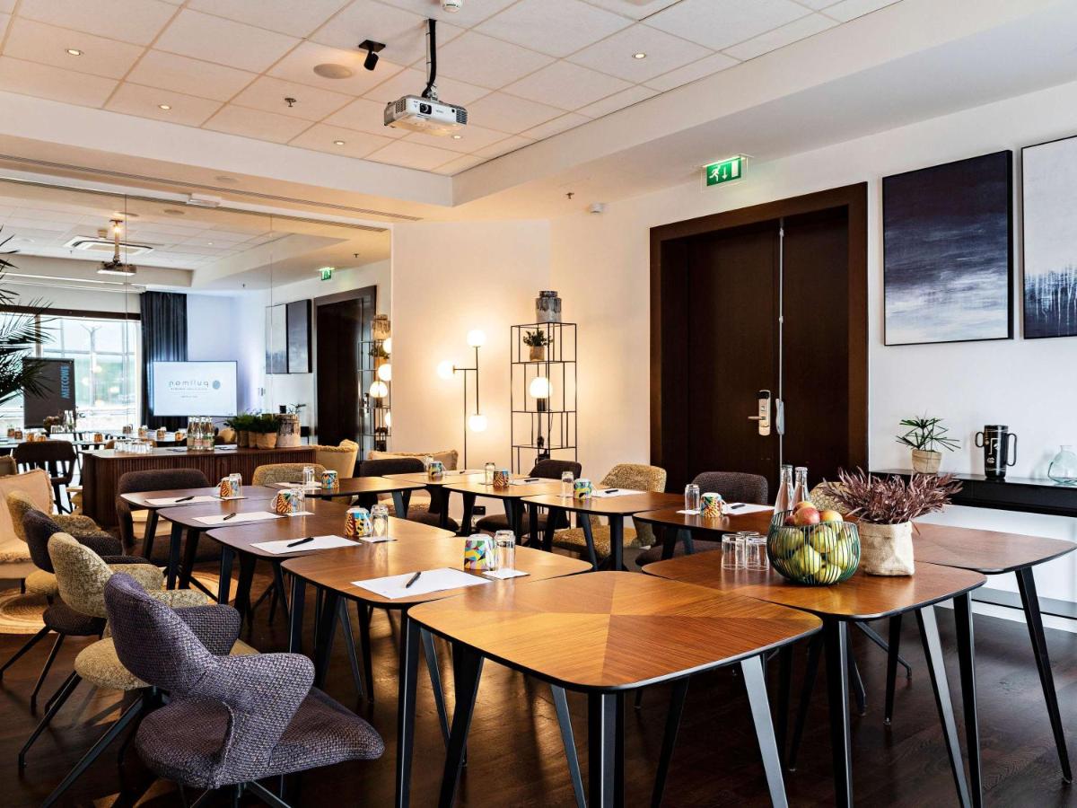 Coin salon dans l'établissement Pullman Paris La Défense
