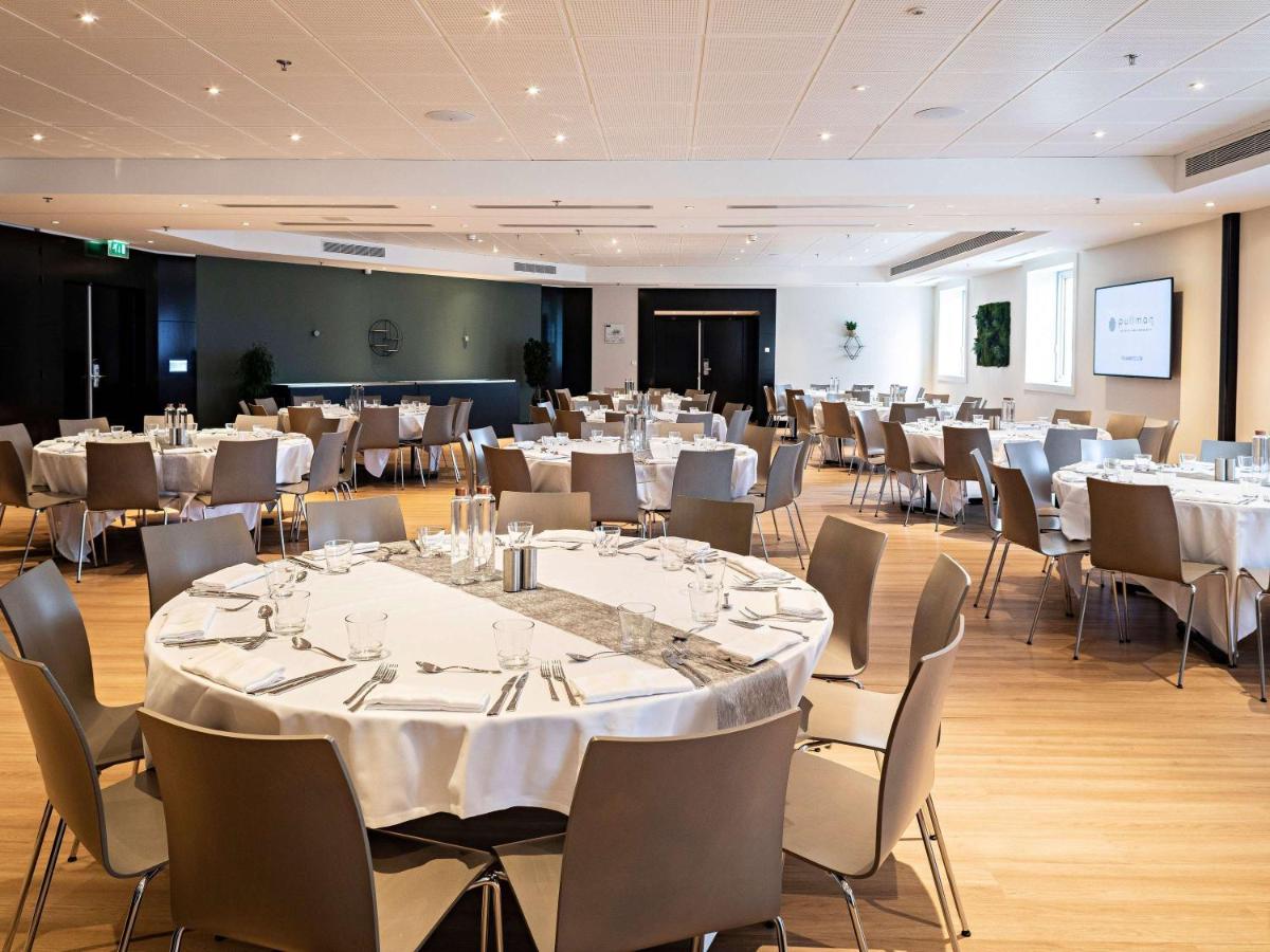 Espace de conférence ou salle de réunion dans l'établissement Pullman Paris La Défense