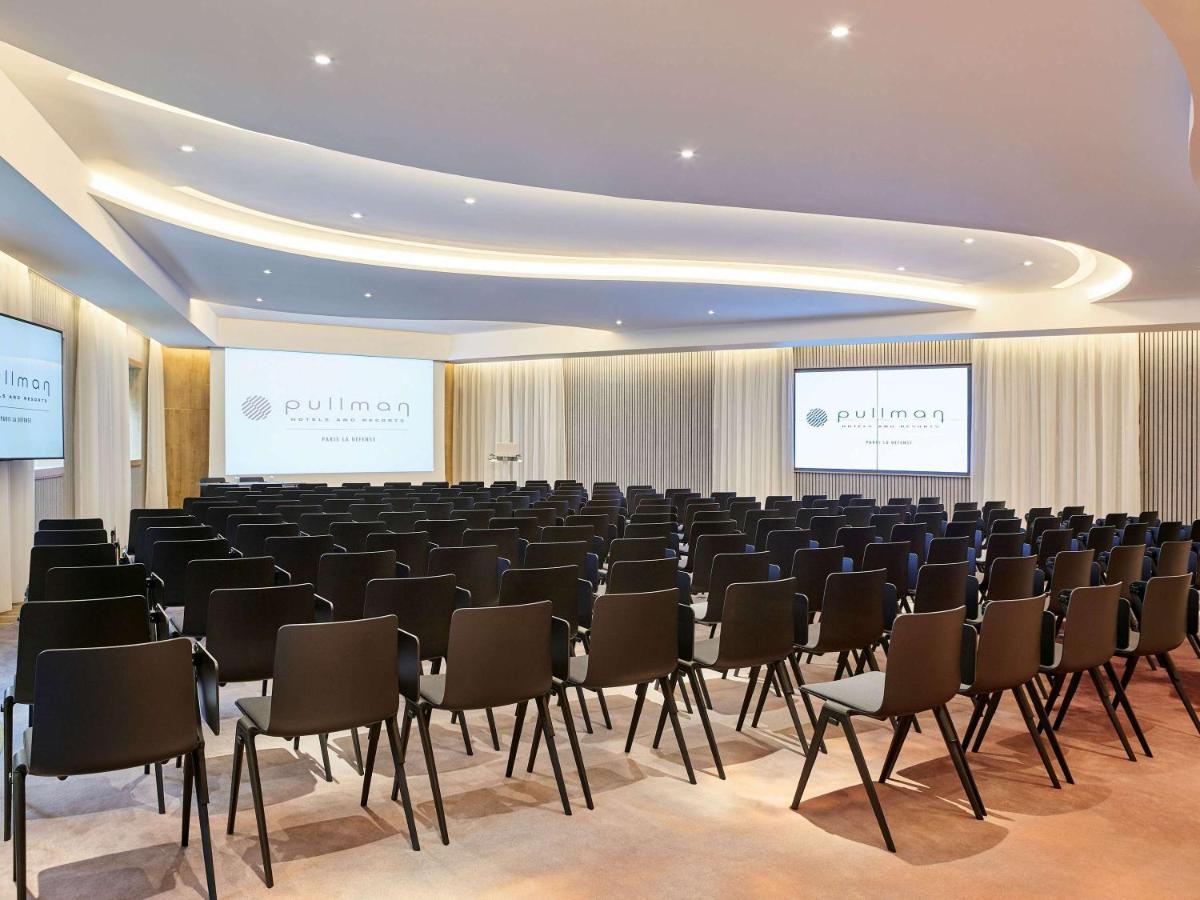 Espace de conférence ou salle de réunion dans l'établissement Pullman Paris La Défense