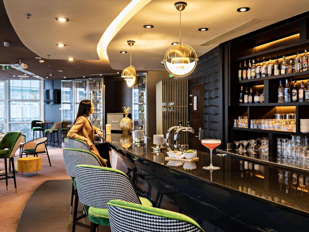 Boissons dans l'établissement Pullman Paris La Défense