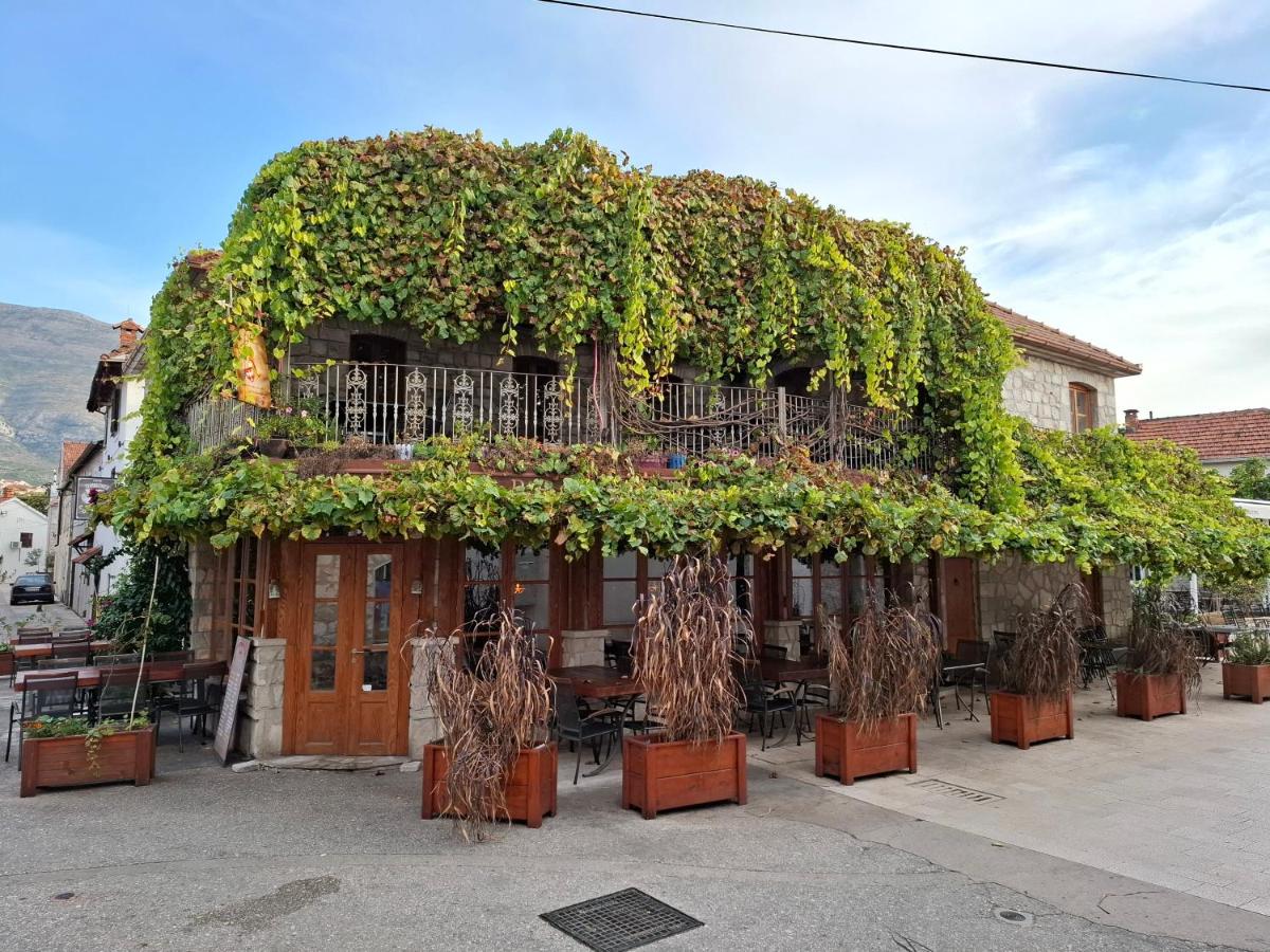 RAS Trebinje Stari grad - Housity