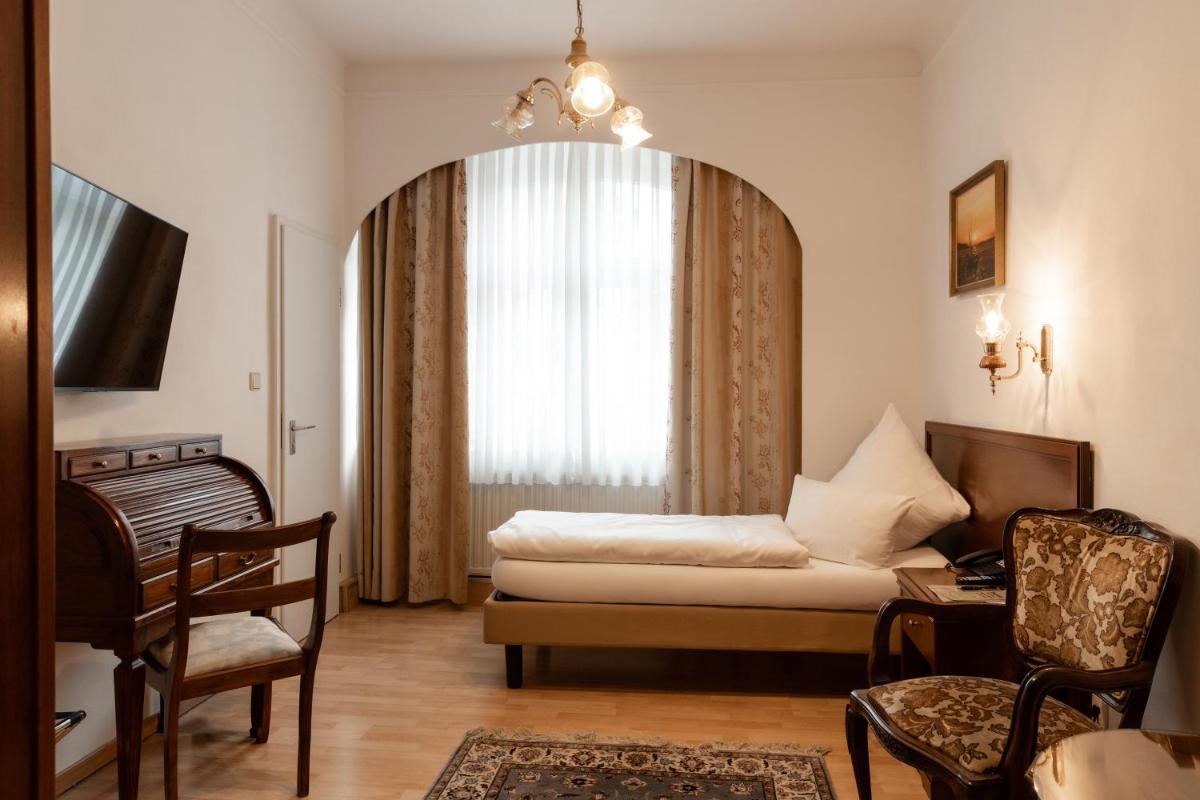 Hotel Weisses Haus - Housity