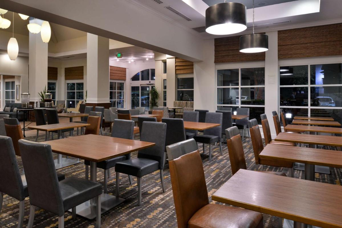 Hilton Garden Inn Napa - Housity