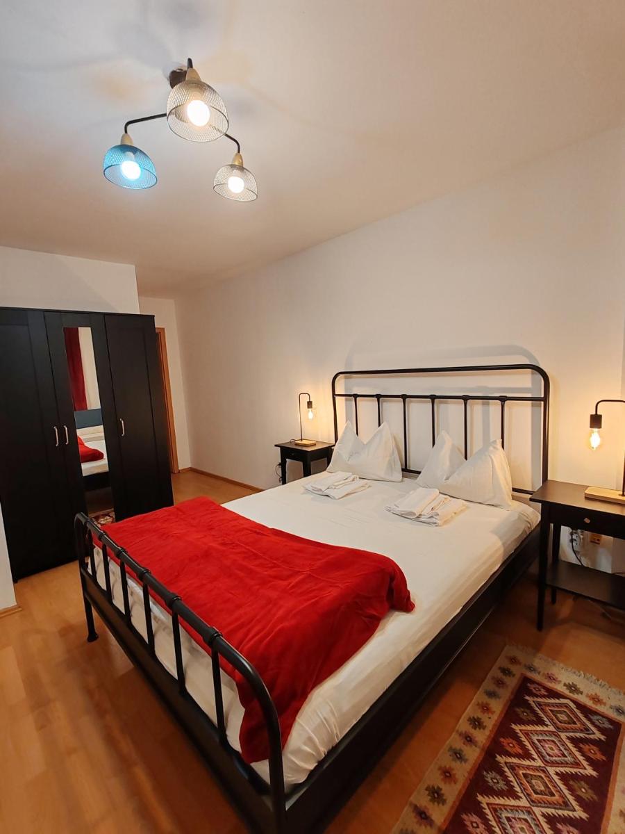 Pensiunea Hera - Housity