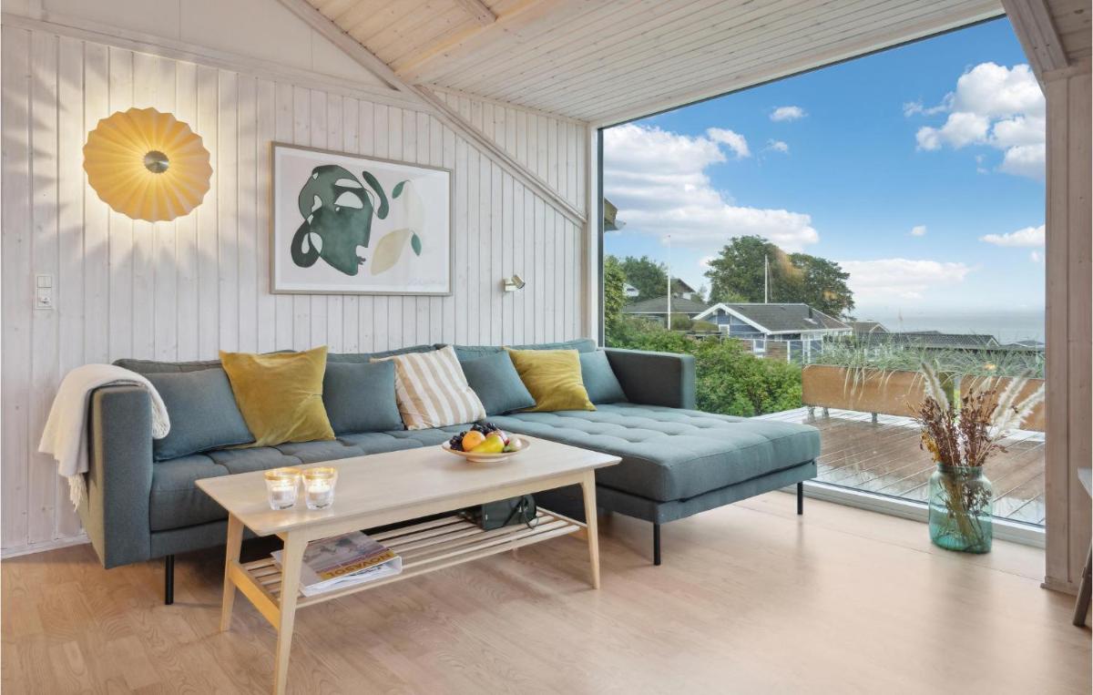 Beautiful Home In Bjert With Wifi - Housity