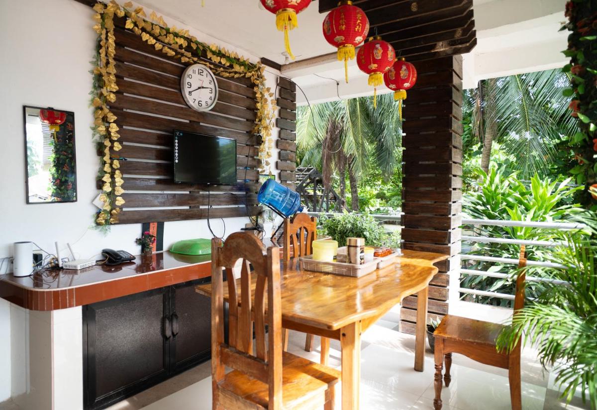 RedDoorz @ Hergem Siargao Inn - Housity