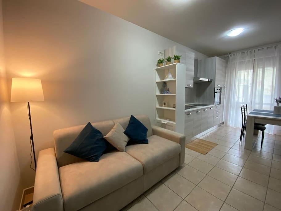 Gioiamare a 100m dal mare - Housity