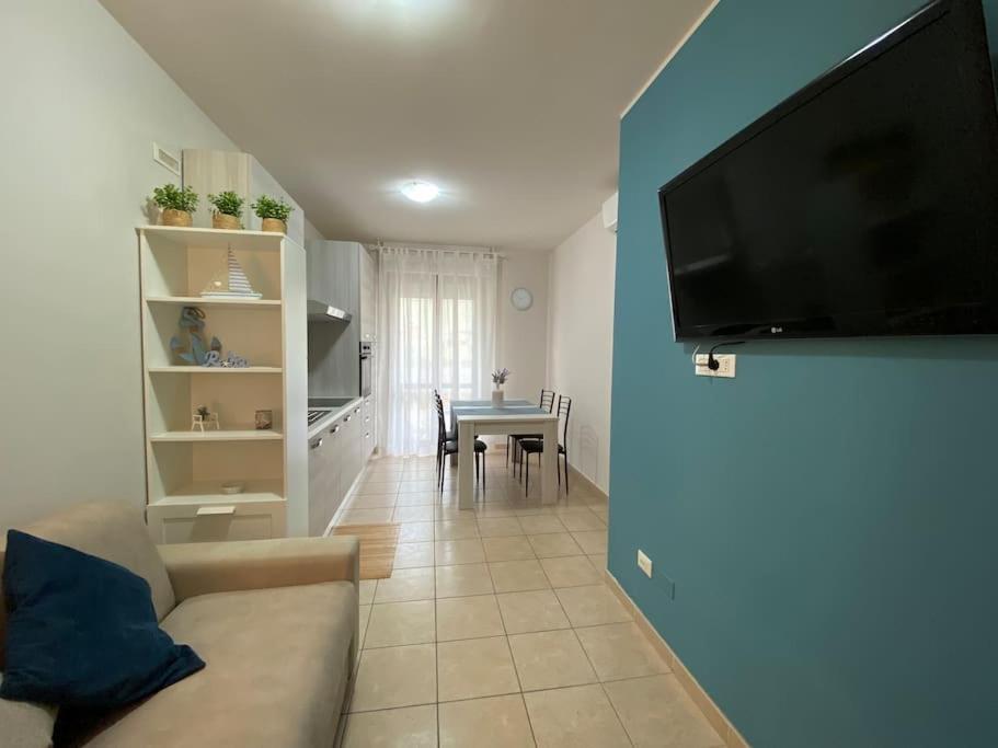 Gioiamare a 100m dal mare - Housity