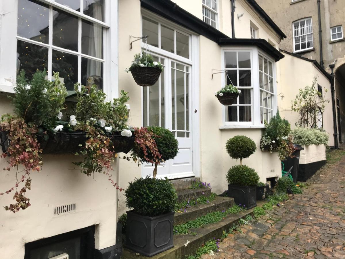 Alma House - Housity