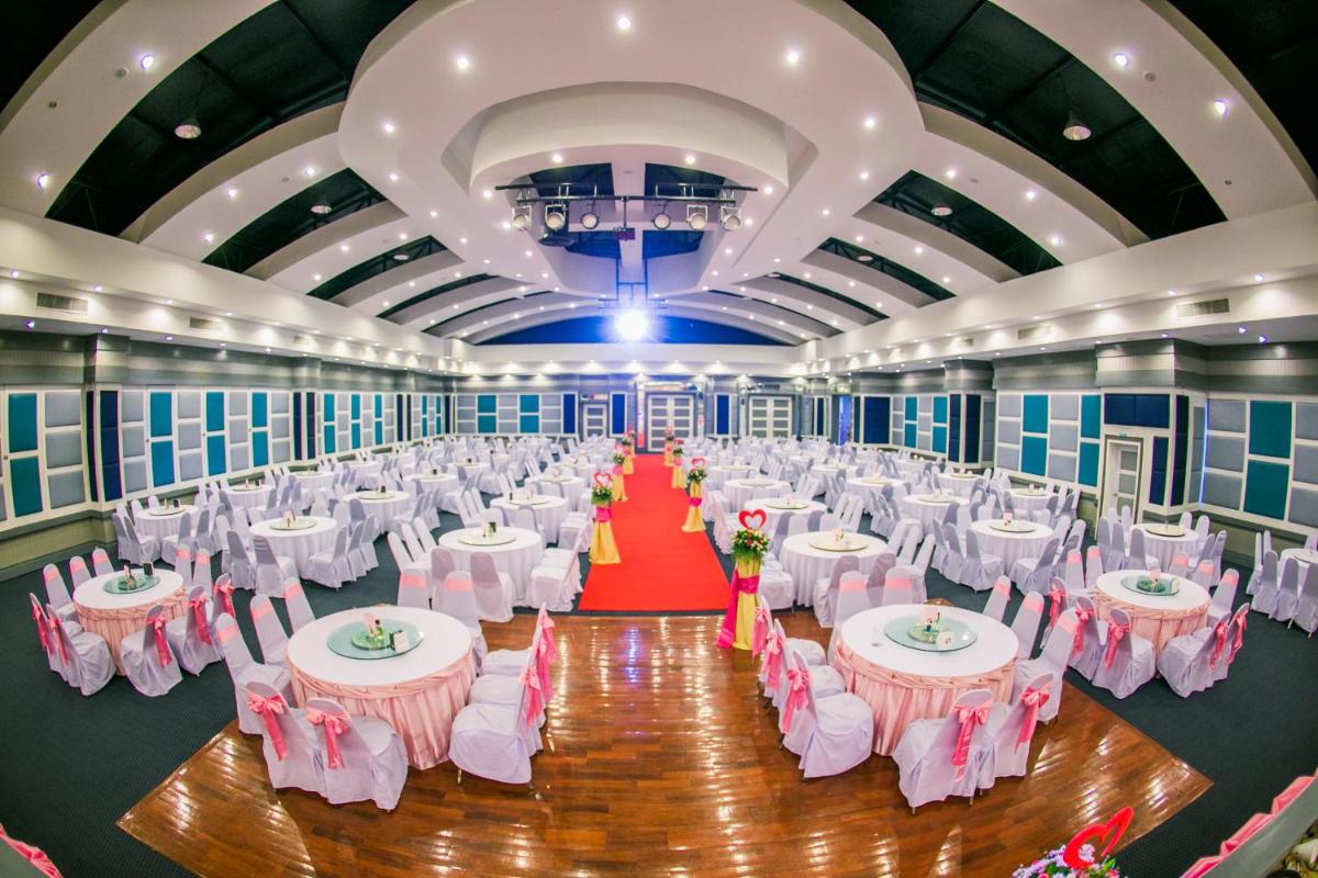 Raya Grand Hotel - Housity