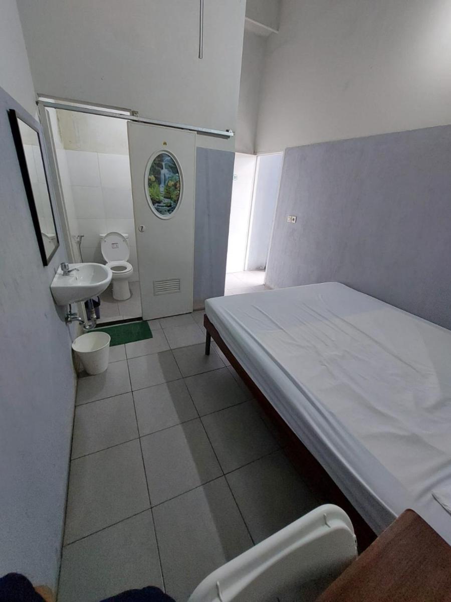 Hotel RS Cibinong - Housity
