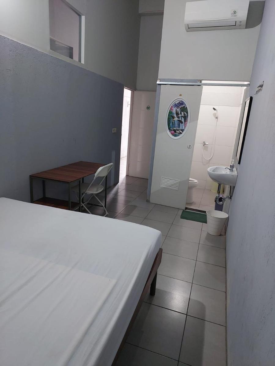 Hotel RS Cibinong - Housity